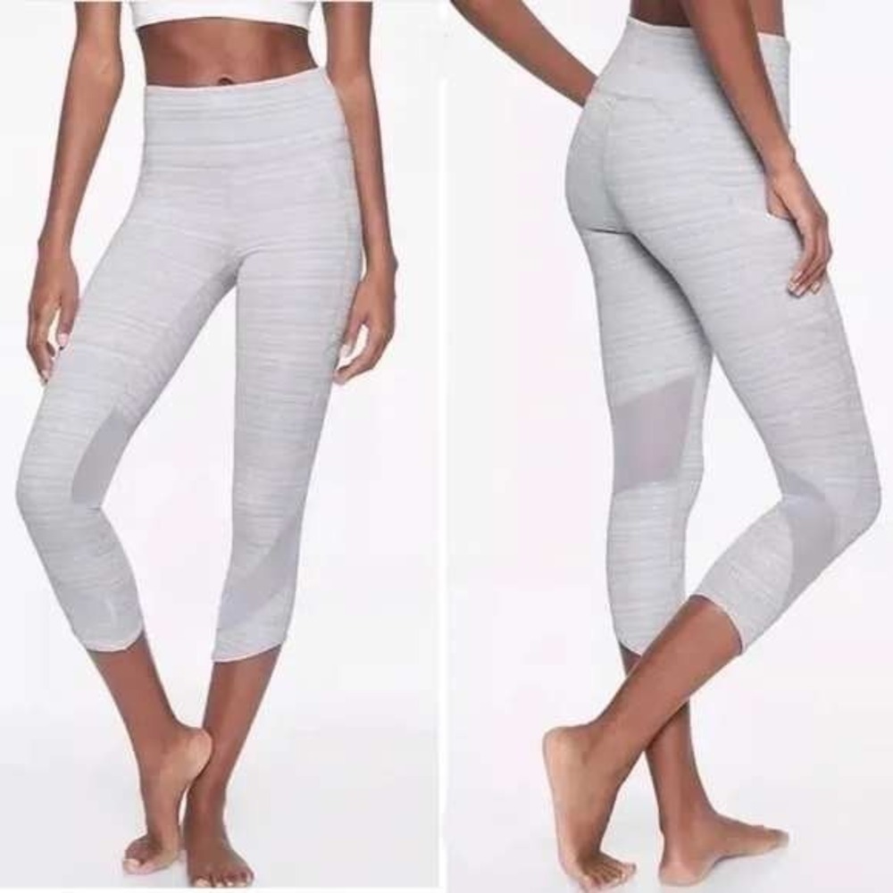 Athleta Chat To Town Gray Capri‎ Leggings Womens Size Medium Athleisure Sporty